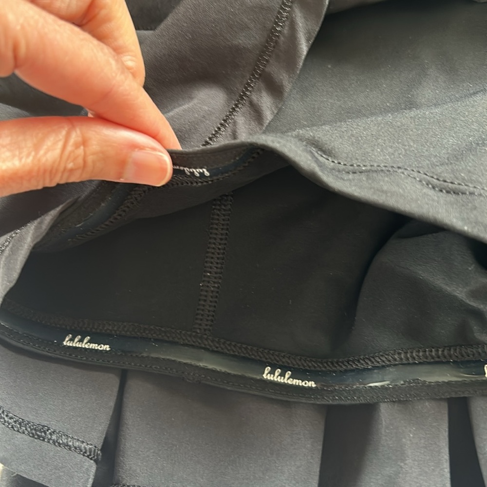Vtg rare Lululemon Circuit Breaker pleated Skort II black size 6 women’s - Picture 12 of 15